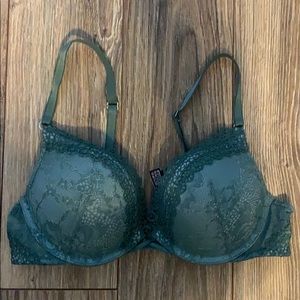 Victoria’s Secret Bombshell push up bra